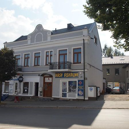Apartamenty Ostrowiec - Pokoje Goscinne Centrum Ostrowiec Świętokrzyski Екстериор снимка
