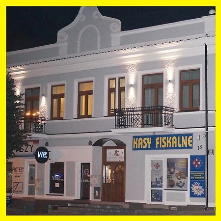 Apartamenty Ostrowiec - Pokoje Goscinne Centrum Ostrowiec Świętokrzyski Екстериор снимка