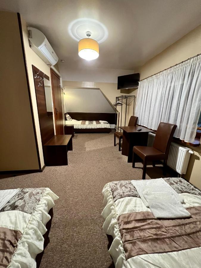 Apartamenty Ostrowiec - Pokoje Goscinne Centrum Ostrowiec Świętokrzyski Екстериор снимка