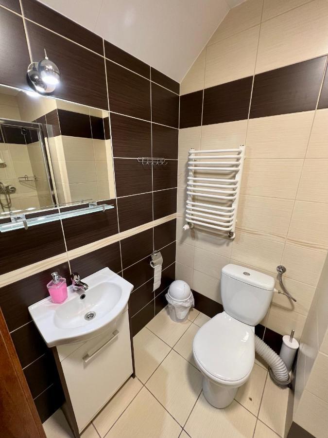 Apartamenty Ostrowiec - Pokoje Goscinne Centrum Ostrowiec Świętokrzyski Екстериор снимка