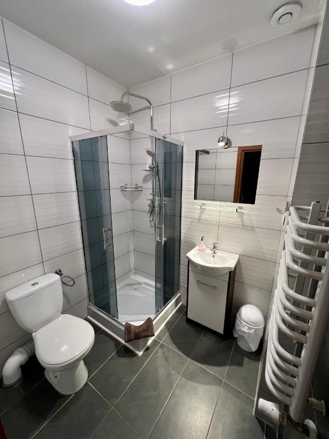 Apartamenty Ostrowiec - Pokoje Goscinne Centrum Ostrowiec Świętokrzyski Екстериор снимка