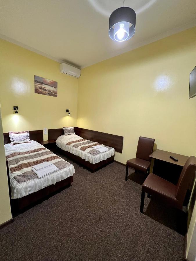 Apartamenty Ostrowiec - Pokoje Goscinne Centrum Ostrowiec Świętokrzyski Екстериор снимка